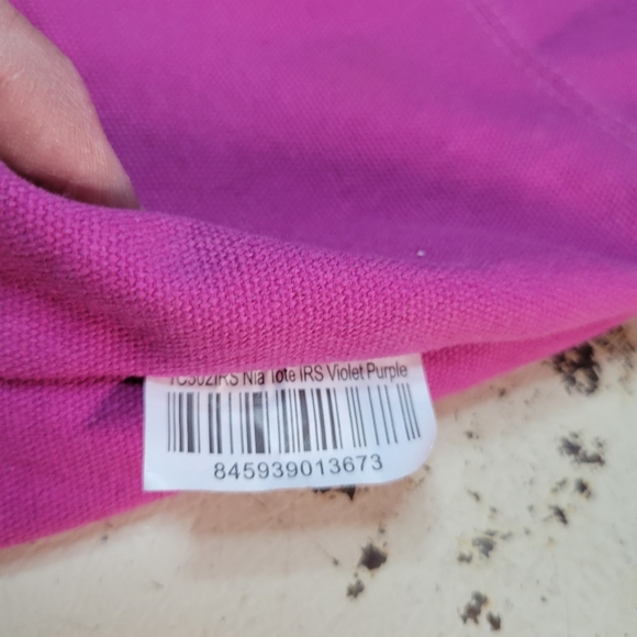 Ed Hardy tote / handbag with great color and graphics. - Picture 3 of 5